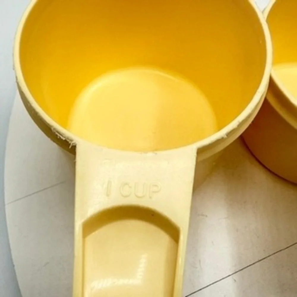 Vintage Tupperware Harvest Yellow Measuring Cups Set of 4 Nesting Retro 70s